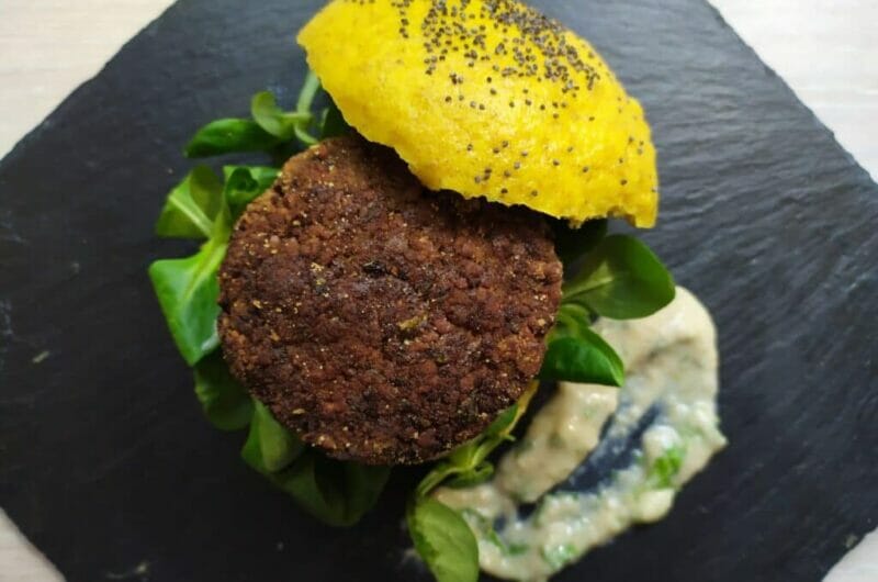 Miniburger di seitan e frutta secca